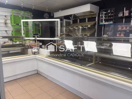 vente bureaux et commerces à carentan-les-marais (50500) : à vendre / 184m² carentan-les-m