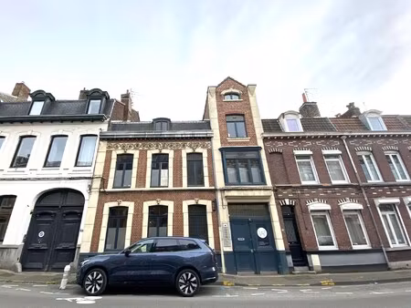 location local professionnel 280m²