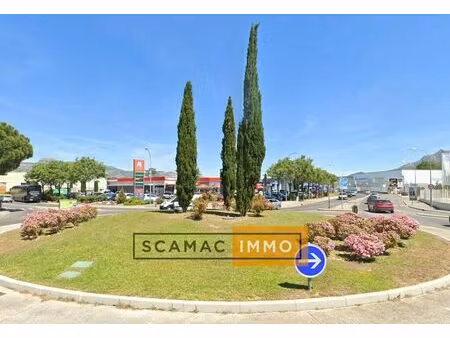 location entrepôt aubagne 13400 2050m²