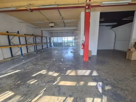 location entrepôt 350 m²