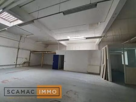 location entrepôt 1 260 m²