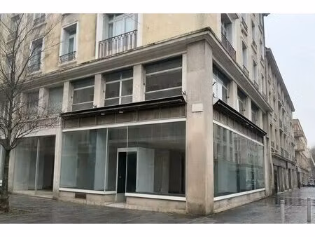 vente commerce 198 m²