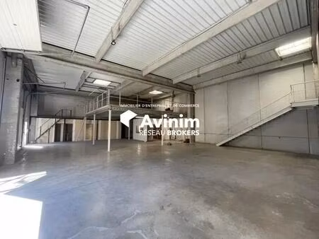 vente entrepôt 814 m²