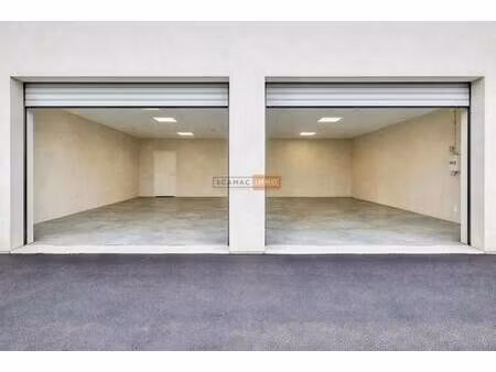 vente entrepôt 200 m²