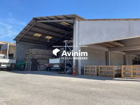 vente local d'activités 900 m²