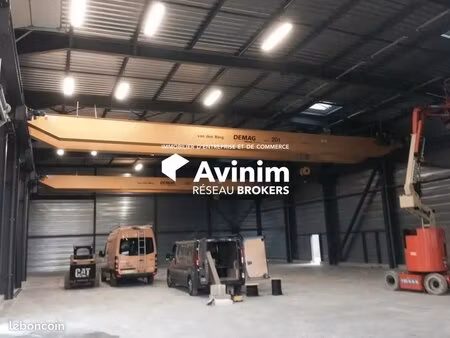 vente local d'activités 650 m²