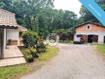 deux maisons indépendantes sur plus d'un hectare de terrain