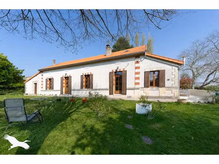 vente maison 7 pièces 207 m² à montendre (17130)  348 480 €