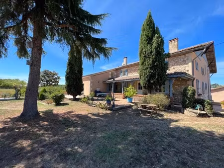 vente maison 7 pièces 282 m² à saint-pardoux-du-breuil (47200)  369 200 €