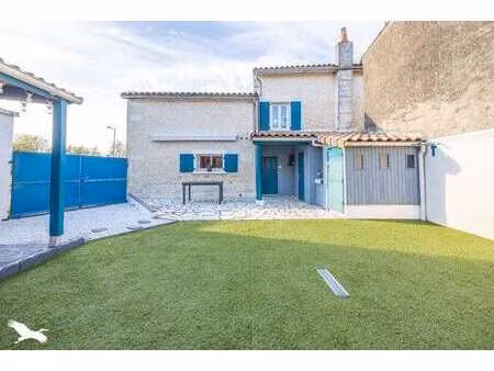 vente maison à niort (79000) : à vendre / 119m² niort