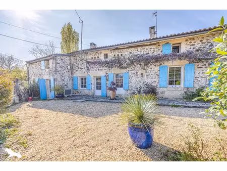 vente maison piscine à xaintray (79220) : à vendre piscine / 200m² xaintray