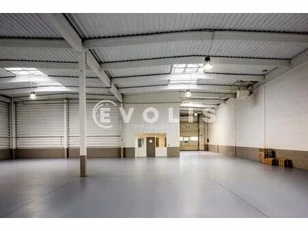location entrepôt 358 m²