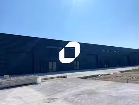 location local d’activités 300m²