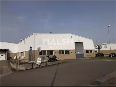 location local d’activités miribel 01700 1027m²
