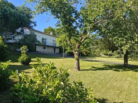 vente maison 10 pièces 197 m² à iteuil (86240)  329 000 €