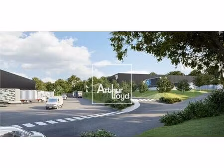 location local d'activités 355 m² à 5 800 m²