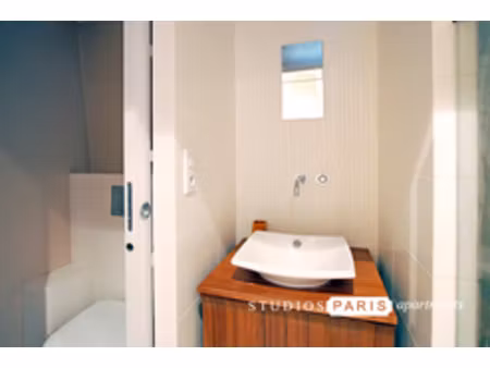 location appartement 3 pièces  57.00m²  paris 18