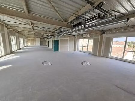 location bureaux 281 m²