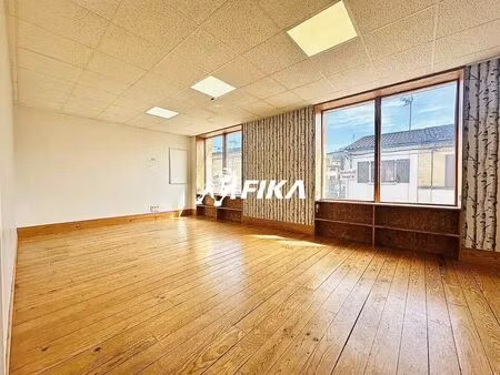 location bureaux 96 m²
