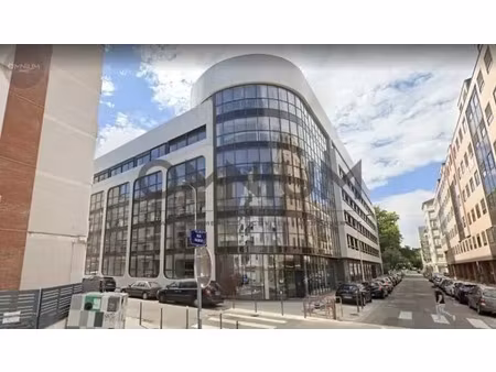 location bureaux 3 919 m²