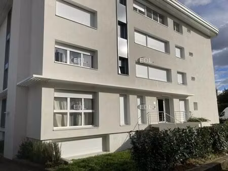 location bureaux 200 m²