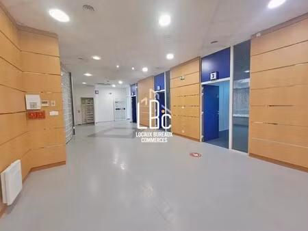 location bureaux 250 m²