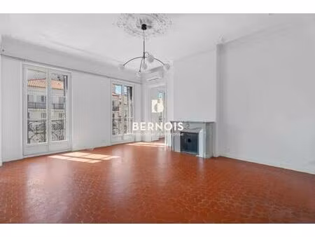 location bureaux 195 m²