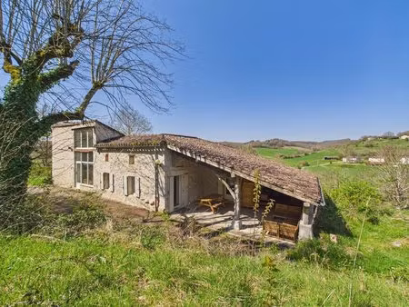 maison de campagne en pierre  renovée avec vue panoramique – saint-maurin
