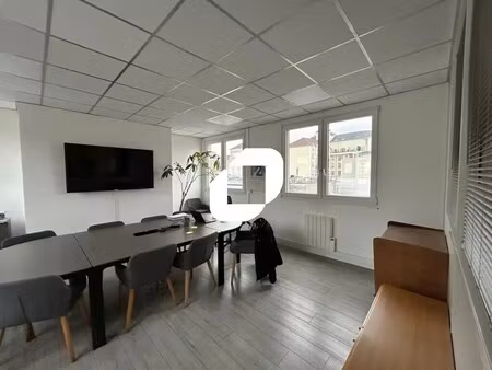 location bureaux 100 m²