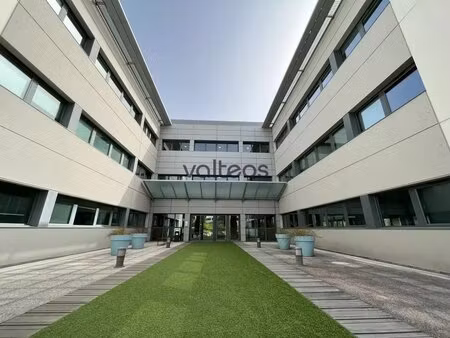 location bureaux 208 m² à 1 308 m²