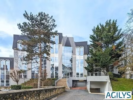 location bureaux 200 m²