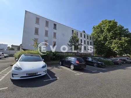 location bureaux 53 m²