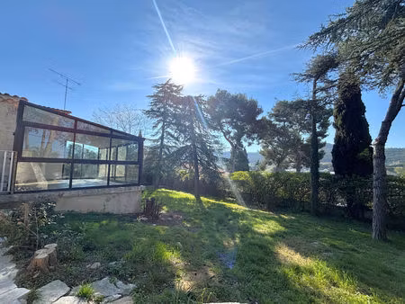 location maison 4 pièces 73m2 roquefort-la-bédoule 13830 - 1850 € - surface privée