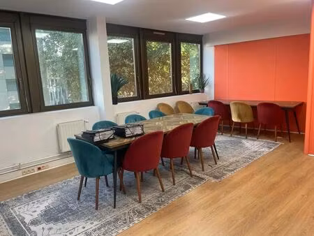 location bureaux 243 m²