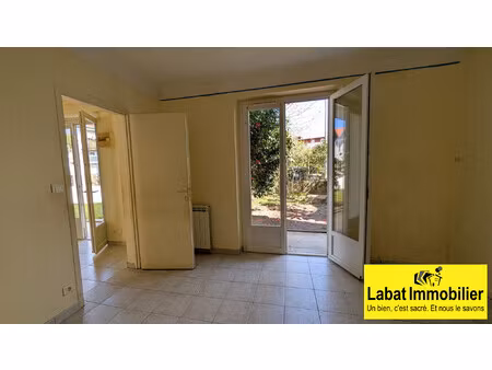 appartement de type 3 pièces avec jardin