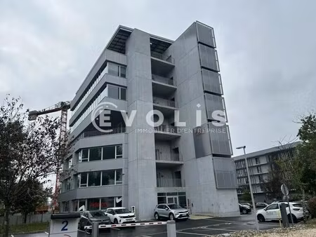 location bureaux 393 m² à 786 m²