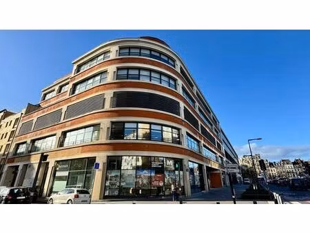 location bureaux 685 m²