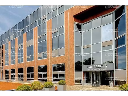 location bureaux 150 m² à 1 947 m²