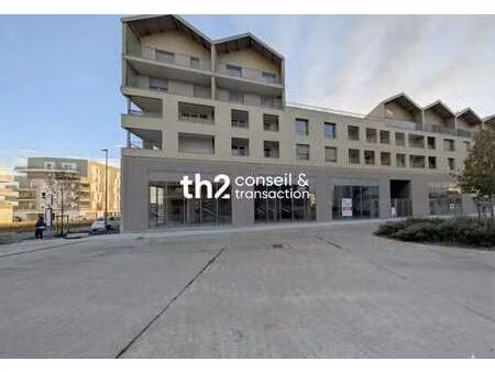 vente commerce 215 m²