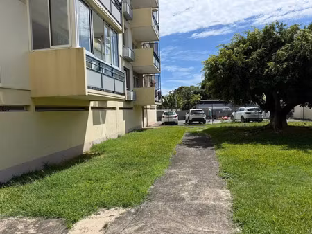 location appartement 3 pièces 68 m² à saint-denis (97400)