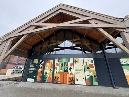 location commerce 135 m² à tours (37200)