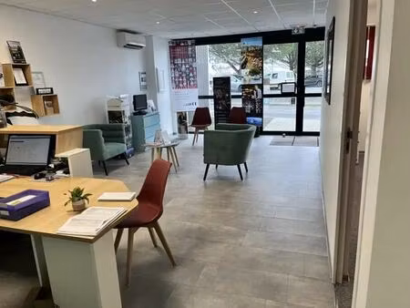 location commerce langon 33210 144m²