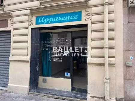 location commerce 30 m²