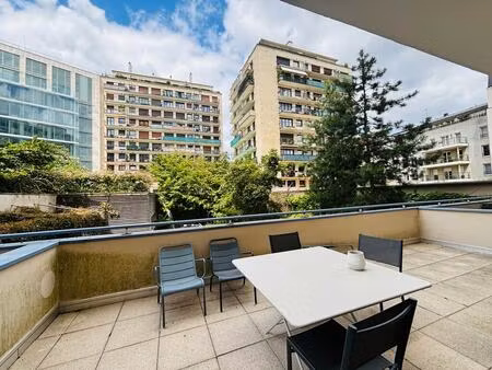 location commerce 367 m²