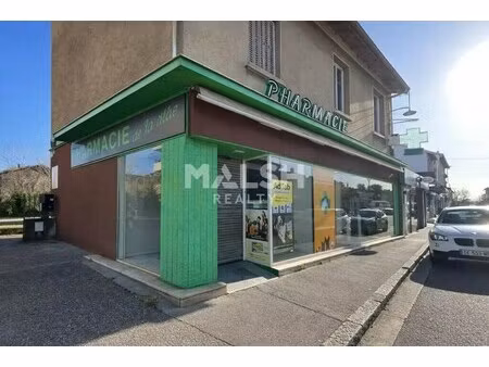 location commerce 90 m²
