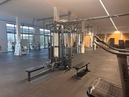 location commerce ventabren 13122 522m²