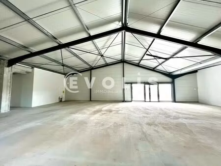 location commerce 170 m² à 1 133 m²