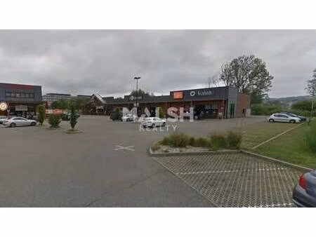 location commerce 235 m²