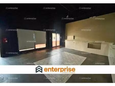 location commerce 277 m²