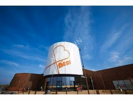 location commerce 181 m²